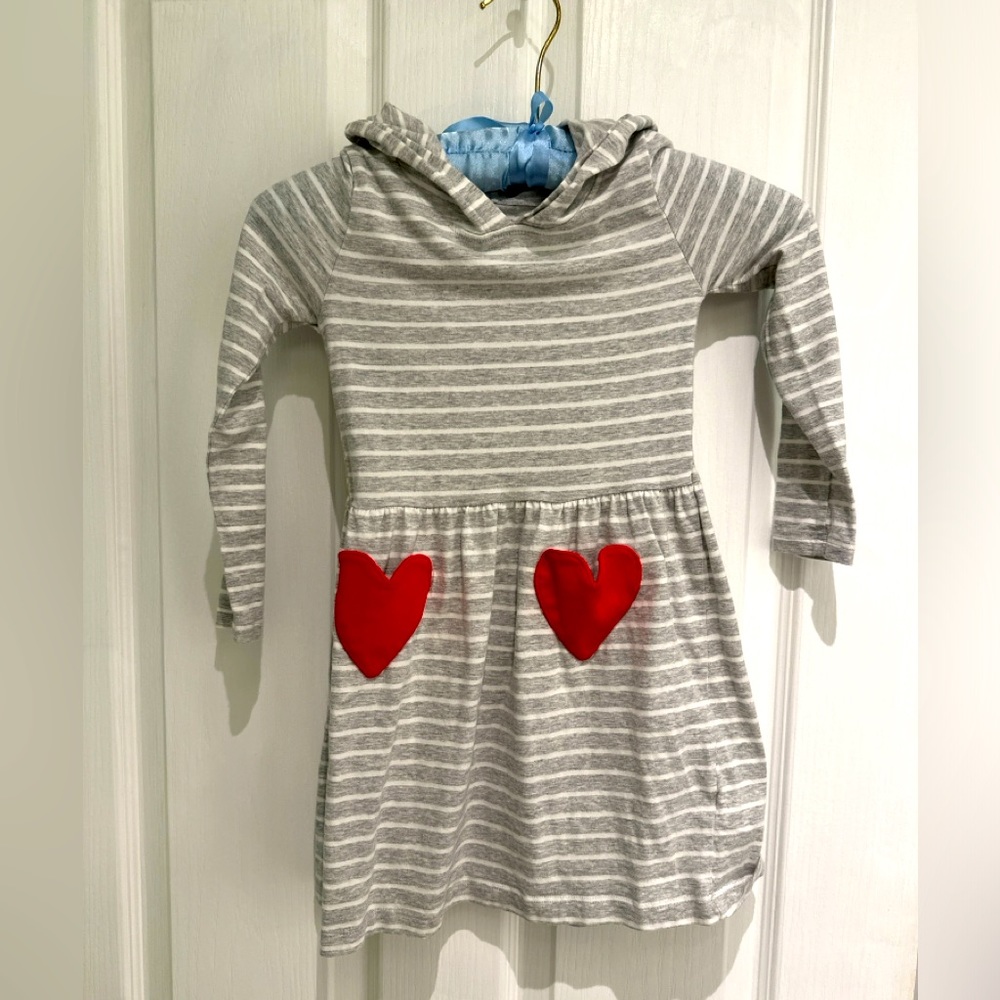 Hooded striped heart dress like new